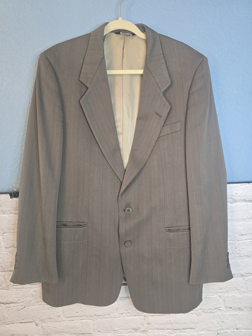 Pierre Cardin Men's Light Gray Two-Button Suit Jacket Sz 42S